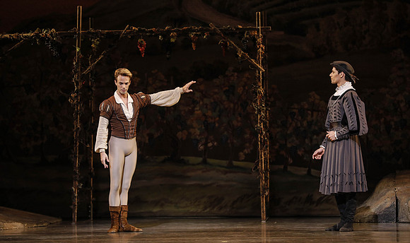 20161020_MCB_Giselle_Act1_DRDA_Arsht_73A3435