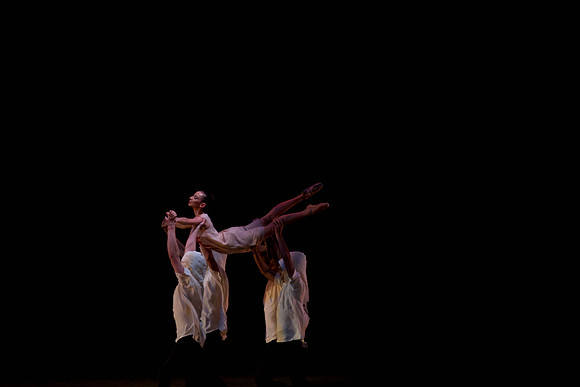 7065A_DG_Synphonic_Dance_Alexie_Ratmansky_MCB_FL_AL1B1053