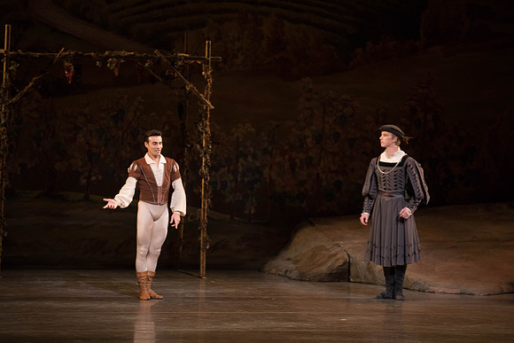 20161022_MCB_Giselle_Act1_2Cast_Tricia_Arsht_Arsht_73A5639