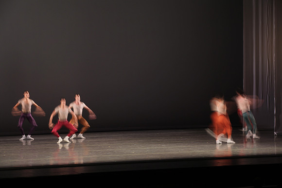 20170113_Glass_Motion_Blur_Samantha_PR_9C7C2270