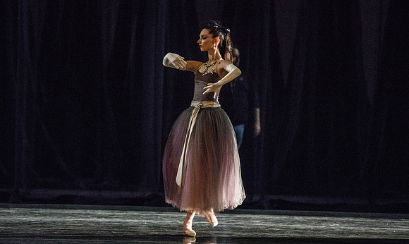 20180405_La Valse_Balanchine_Ravel__73A4115