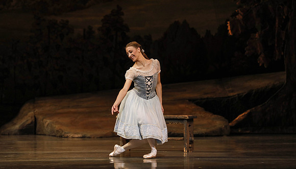 20161020_MCB_Giselle_Act1_DRDA_Arsht_73A3504