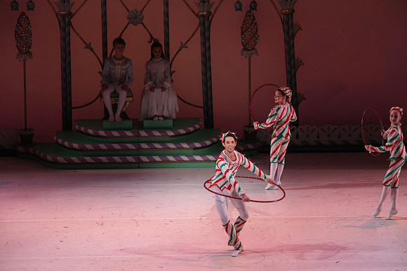20141229_Nutcracker_WPB_Hoops_CG3P1399