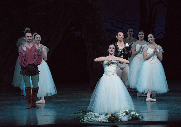 20161022_MCB_Giselle_Act2_2Cast_Tricia_Arsht_73A1171