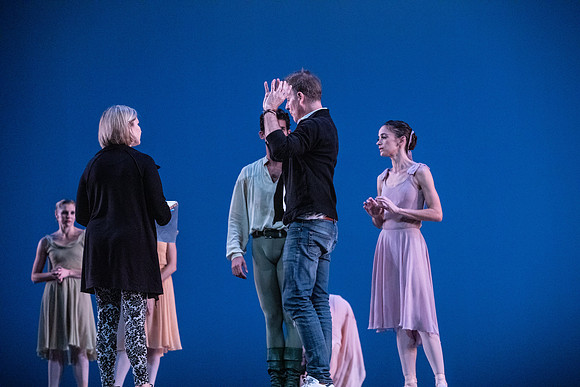 20190110_Dance_at_a_Gathering_MG_0100