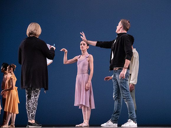 20190110_Dance_at_a_Gathering_MG_0111