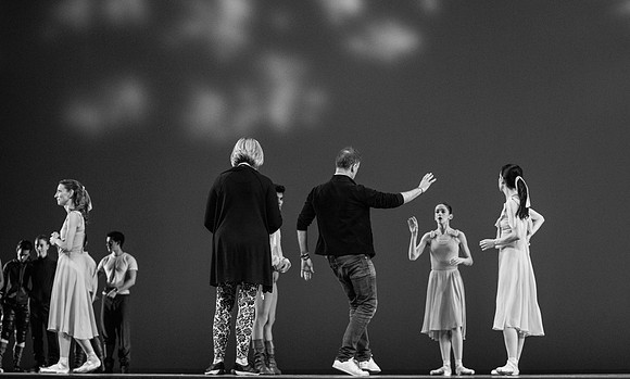 20190110_Dance_at_a_Gathering_MG_0132-2