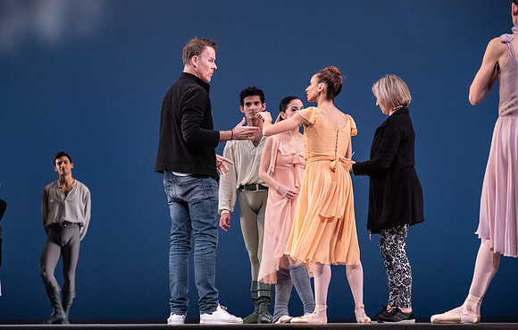 20190110_Dance_at_a_Gathering_MG_0225