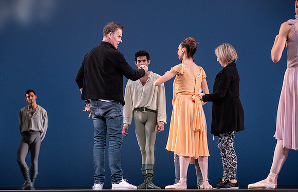 20190110_Dance_at_a_Gathering_MG_0227
