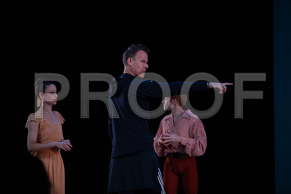Dance_at_a_Gathering_2_Cast_DA4399