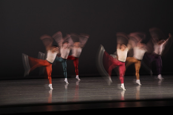 20170113_Glass_Motion_Blur_Samantha_PR_9C7C2276
