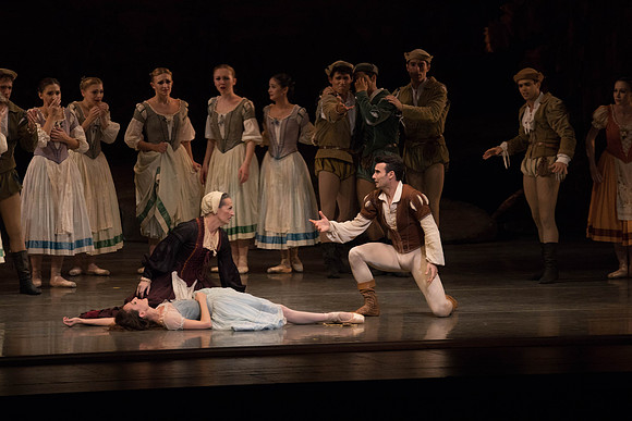 20161022_MCB_Giselle_Act1_2Cast_Tricia_Arsht_73A9391