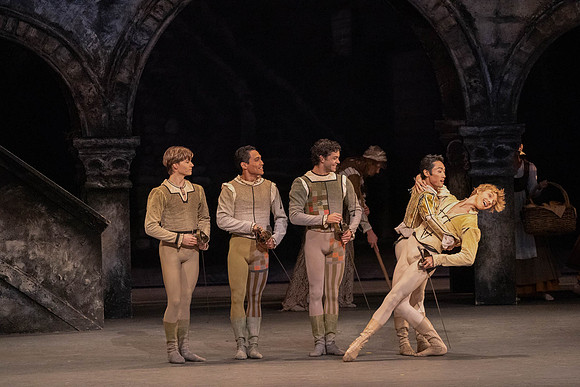 20221023_Romeo_And_Juliet_3Cast__DSC4435