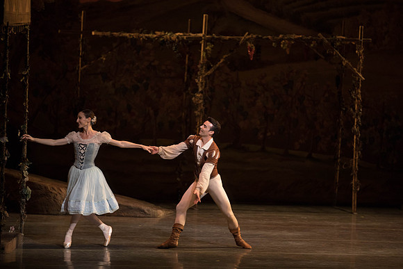 20161022_MCB_Giselle_Act1_2Cast_Tricia_Arsht_Arsht_73A5805
