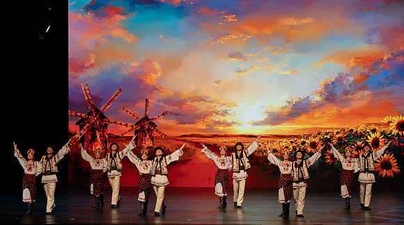 20241026_-Bukovynian Folk dance__DSC1477-Enhanced-NR