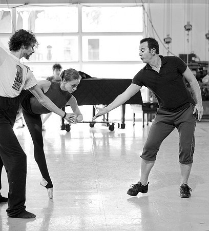 7065B_DG_Studio_Rehersal_Synphonic_Dance_Alexie_Ratmansky_MCB_FL_IMG_0520