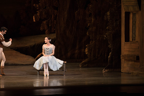 20161022_MCB_Giselle_Act1_2Cast_Tricia_Arsht_Arsht_73A5822