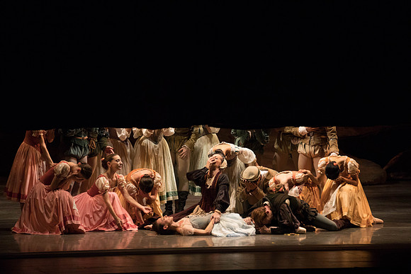 20161022_MCB_Giselle_Act1_2Cast_Tricia_Arsht_73A9466