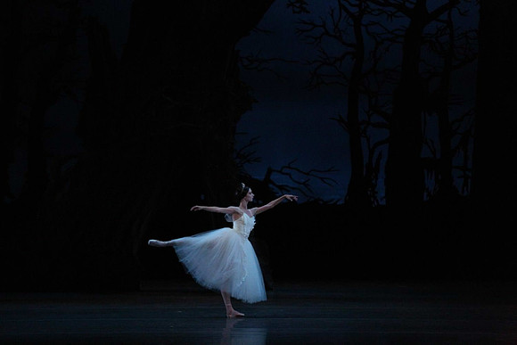 20161020_MCB_Giselle_Act2_DRNN_Arsht_9C7C0106