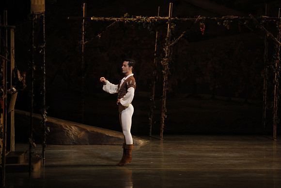20161023_MCB_Giselle_Act1_3Cast_Jennifer_Laurent_Arsht__73A1438