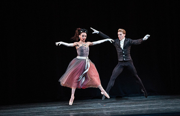 20180405_La Valse_Balanchine_Ravel__73A4336