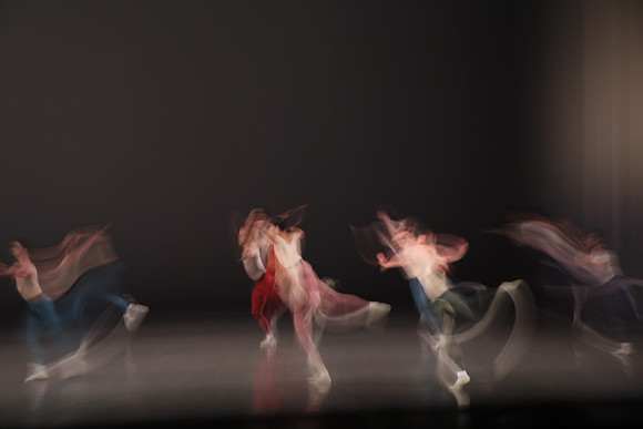 20170113_Glass_Motion_Blur_Samantha_PR_9C7C2347