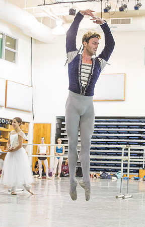 20161013_MCB_Giselle_Act1_Rehersal_Studio9C7C0066