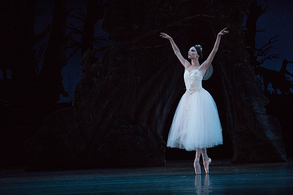 20161021_MCB_Giselle_Cast1_Act2__73A6013