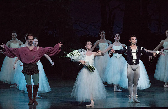 20161022_MCB_Giselle_Act2_2Cast_Tricia_Arsht_73A1122