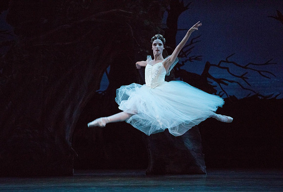 20161021_MCB_Giselle_Cast1_Act2__73A6148