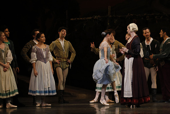 20161020_MCB_Giselle_2Cast_Act1_no Makeup_DRDA_Arsht_73A0110
