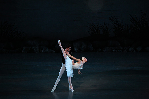 20151114_Swan_Lake_George_Balanchine_Kravis_IMG_6805