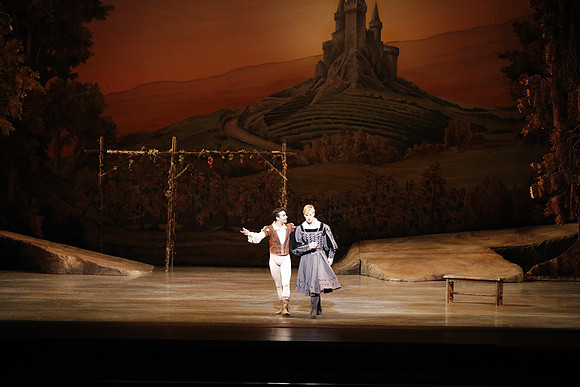 20161020_MCB_Giselle_Act1_2Cast_DR_No Makeup_Arsht_75A0094