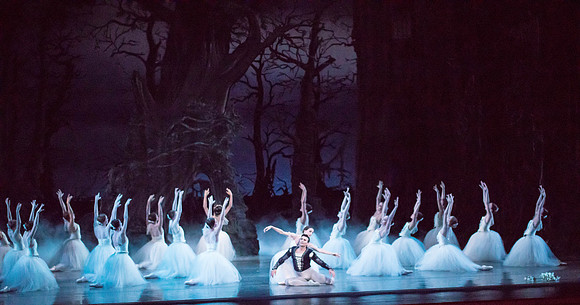 20161022_MCB_Giselle_Act2_2Cast_Tricia_Arsht_73A0807