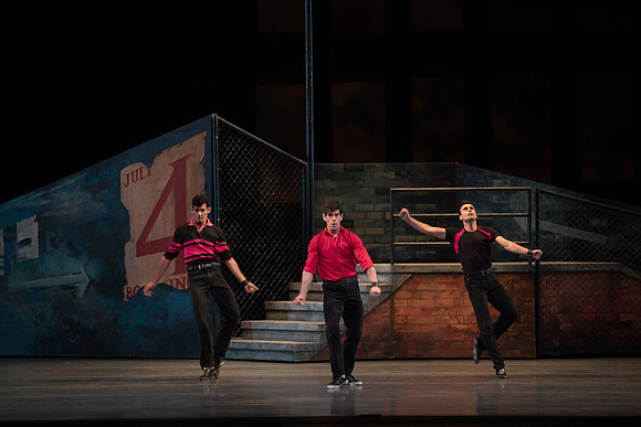 20180111_West_Side_Story_Suite_73A7189