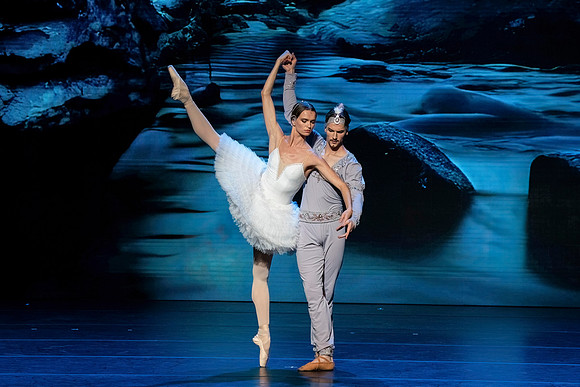 20241026_untitled20241026_Pas de deux from La bayadere__DSC1849