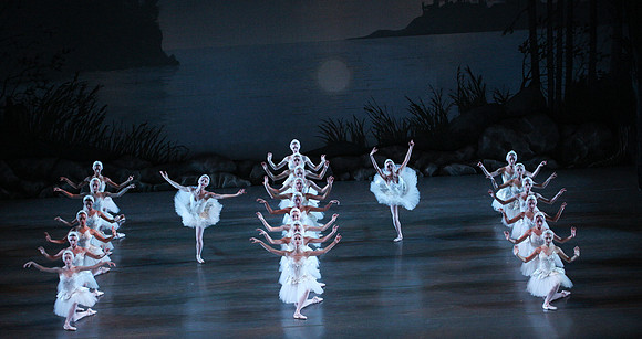 20151114_Swan_Lake_George_Balanchine_Kravis_IMG_6682