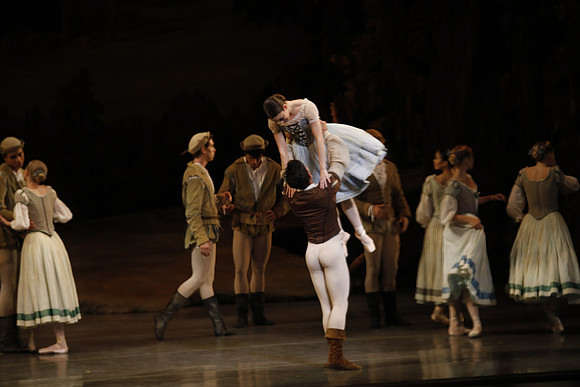 20161023_MCB_Giselle_Act1_3Cast_Jennifer_Laurent_Arsht__73A2449