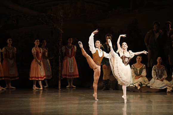 20161023_MCB_Giselle_Act1_3Cast_Jennifer_Laurent_Arsht__73A2920