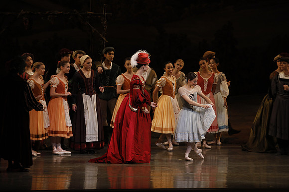 20161023_MCB_Giselle_Act1_3Cast_Jennifer_Laurent_Arsht__73A2711