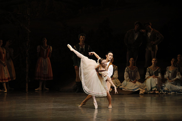 20161023_MCB_Giselle_Act1_3Cast_Jennifer_Laurent_Arsht__73A3111
