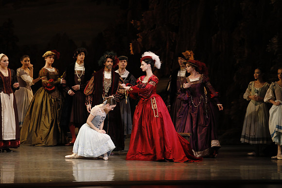 20161023_MCB_Giselle_Act1_3Cast_Jennifer_Laurent_Arsht__73A2812