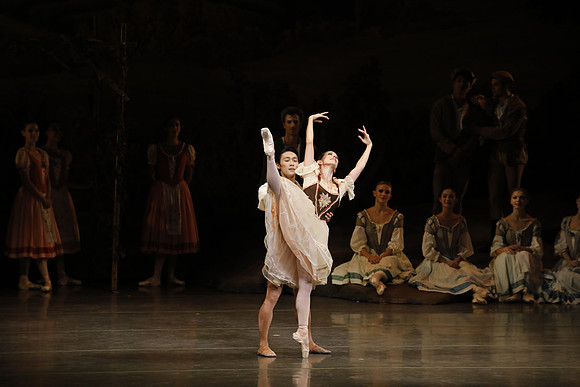 20161023_MCB_Giselle_Act1_3Cast_Jennifer_Laurent_Arsht__73A3007