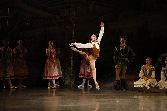 20161023_MCB_Giselle_Act1_3Cast_Jennifer_Laurent_Arsht__73A3388