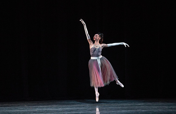 20180405_La Valse_Balanchine_Ravel__73A4340