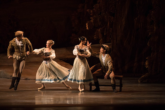 20161022_MCB_Giselle_Act1_2Cast_Tricia_Arsht_Arsht_73A5540