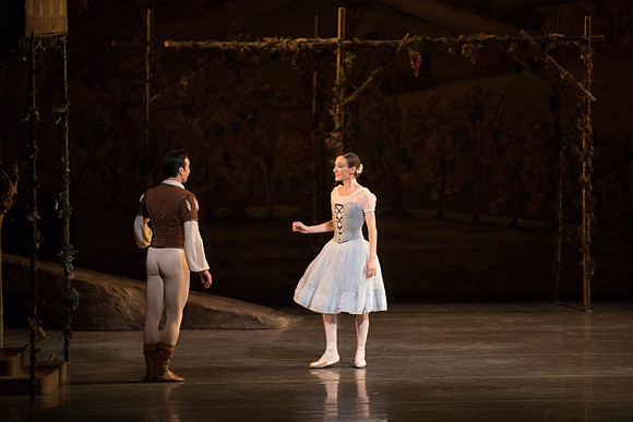 20161022_MCB_Giselle_Act1_2Cast_Tricia_Arsht_Arsht_73A5765