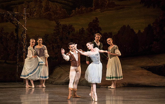 20161022_MCB_Giselle_Act1_2Cast_Tricia_Arsht_Arsht_73A6528