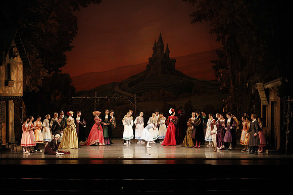 20161020_MCB_Giselle_Act1_2Cast_DR_No Makeup_Arsht_75A00044