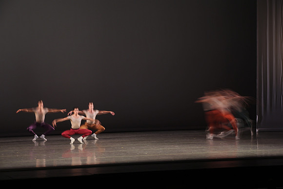20170113_Glass_Motion_Blur_Samantha_PR_9C7C2271